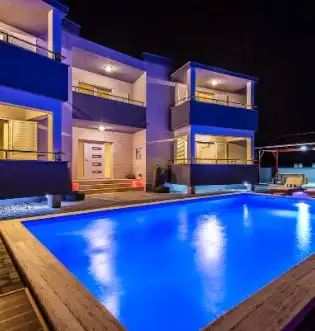 Villa More - Apartments with pool Zaton